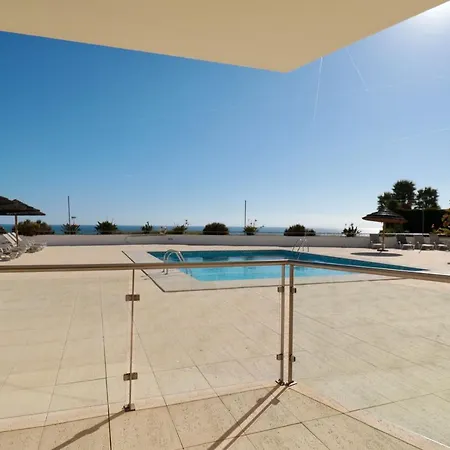 Olhos De Agua 1br With Pool, Ac And Free Parking شقة البوفيرا