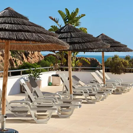 Olhos De Agua 1br With Pool, Ac And Free Parking شقة