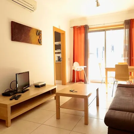 Apartment Olhos De Agua 1br With Pool, Ac And Free Parking *