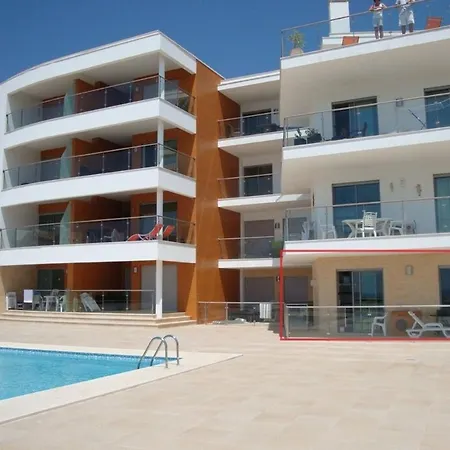 Olhos De Agua 1br With Pool, Ac And Free Parking Apartment