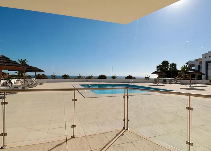 Olhos De Agua 1br With Pool, Ac And Free Parking 아파트 알부페이라