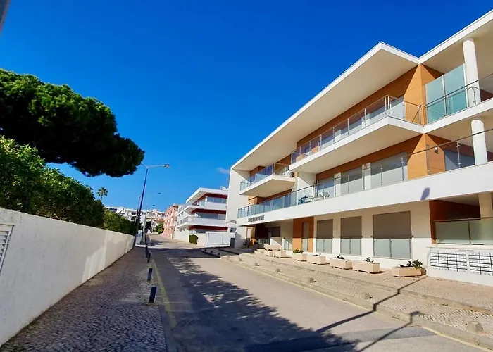 Olhos De Agua 1br With Pool, Ac And Free Parking 아파트 알부페이라