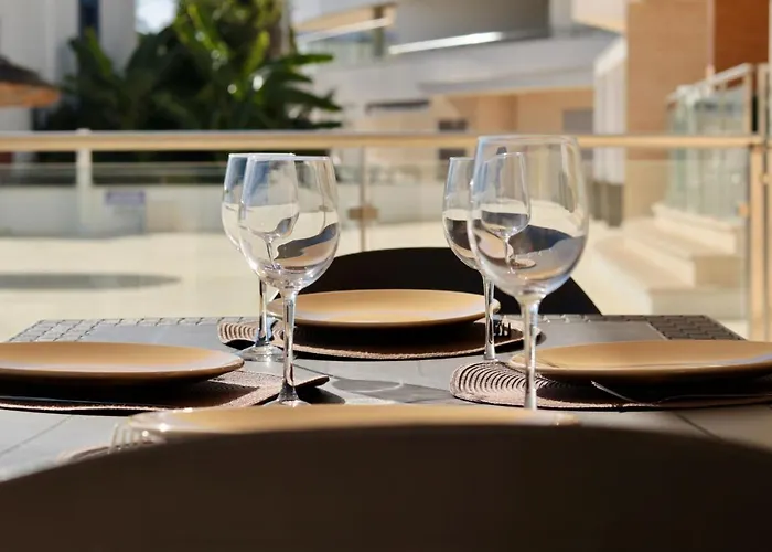Olhos De Agua 1br With Pool, Ac And Free Parking 아파트 *