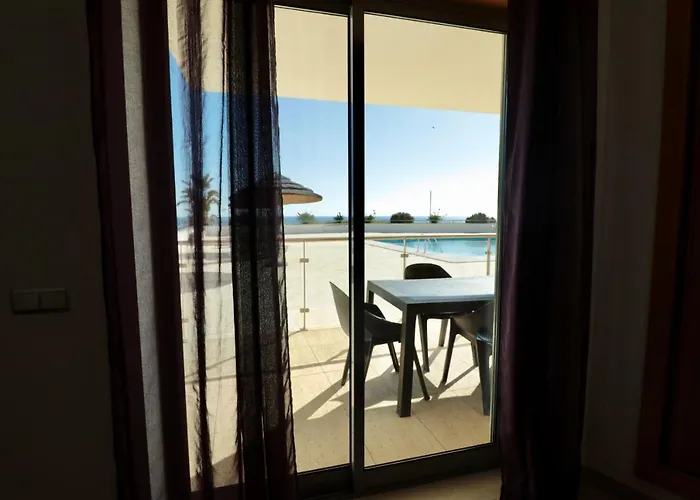 Apartment Olhos De Agua 1br With Pool, Ac And Free Parking *