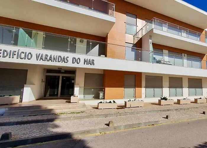 Olhos De Agua 1br With Pool, Ac And Free Parking 아파트