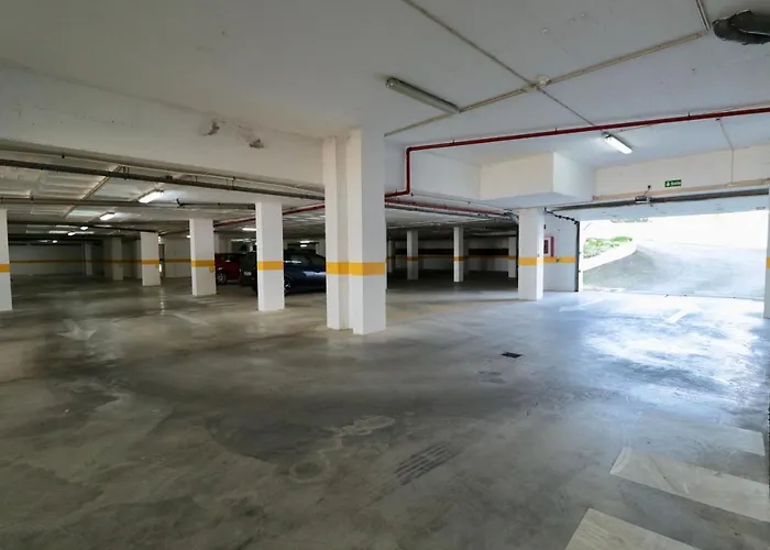 Olhos De Agua 1br With Pool, Ac And Free Parking 아파트