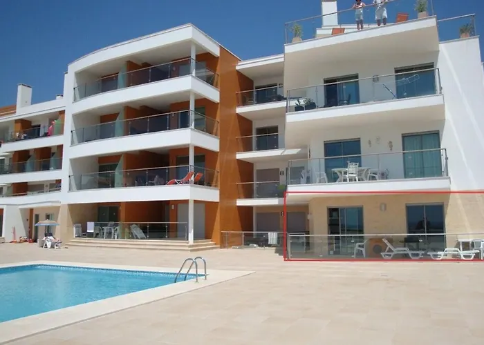 Olhos De Agua 1br With Pool, Ac And Free Parking 아파트