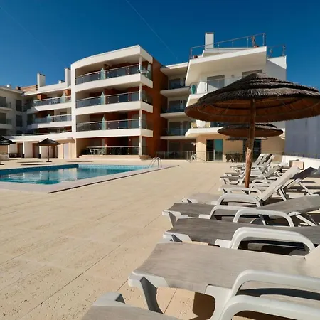 Apartament Olhos De Agua 1br With Pool, Ac And Free Parking *