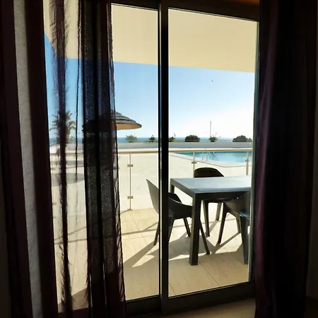 Apartment Olhos De Agua 1br With Pool, Ac And Free Parking *